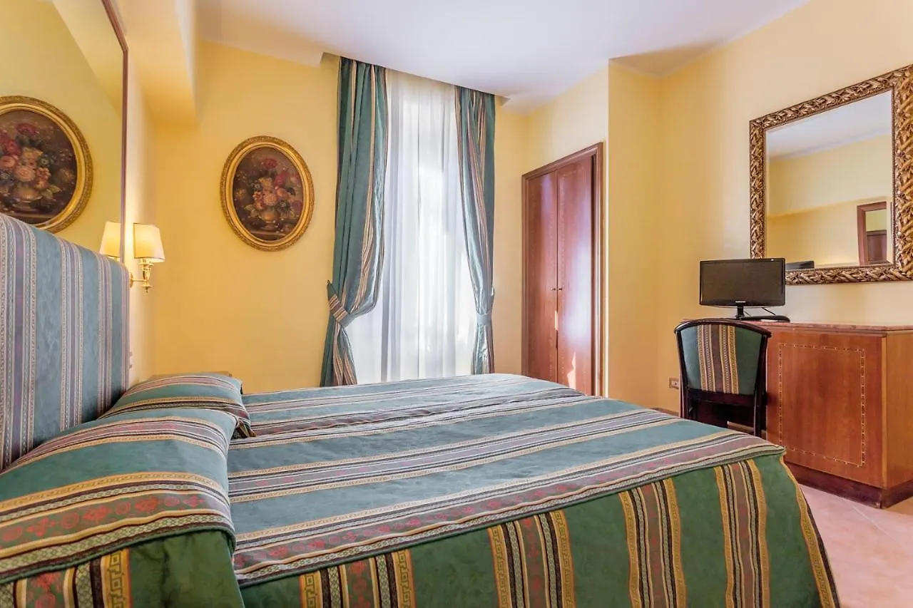 Raeli Hotel Noto روما 3*,  إيطاليا